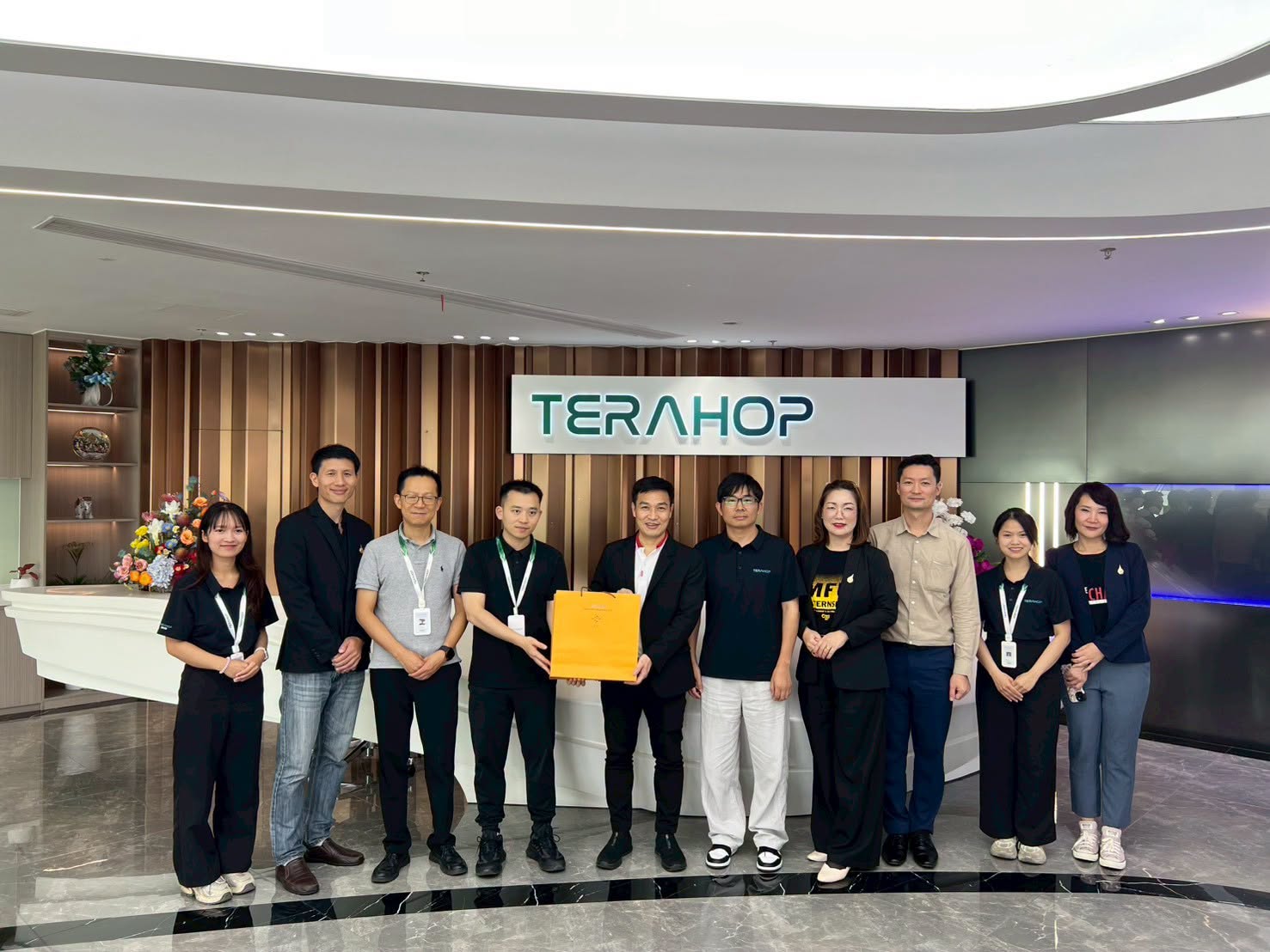 มฟล. เดินหน้าสร้างเครือข่ายความร่วมมือกับ Terahop เสริมโอกาสฝึกปฏิบัติงานนักศึกษา รองรับอุตสาหกรรมเทคโนโลยีแห่งอนาคต