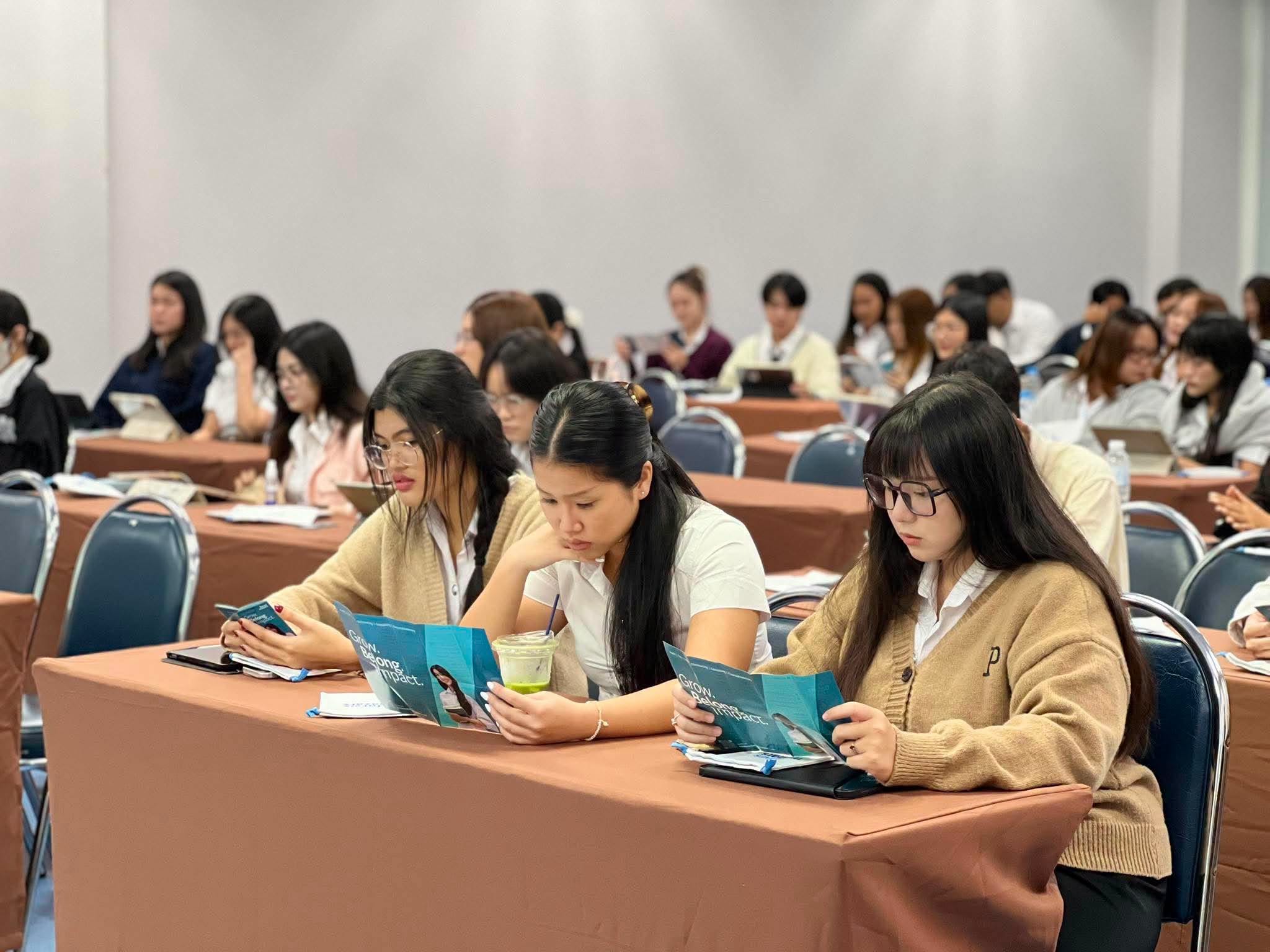 Roadshow ร่วมกับบริษัท ฟอร์วิช มาซาร์ส (ประเทศไทย) จำกัด (Mazars) 