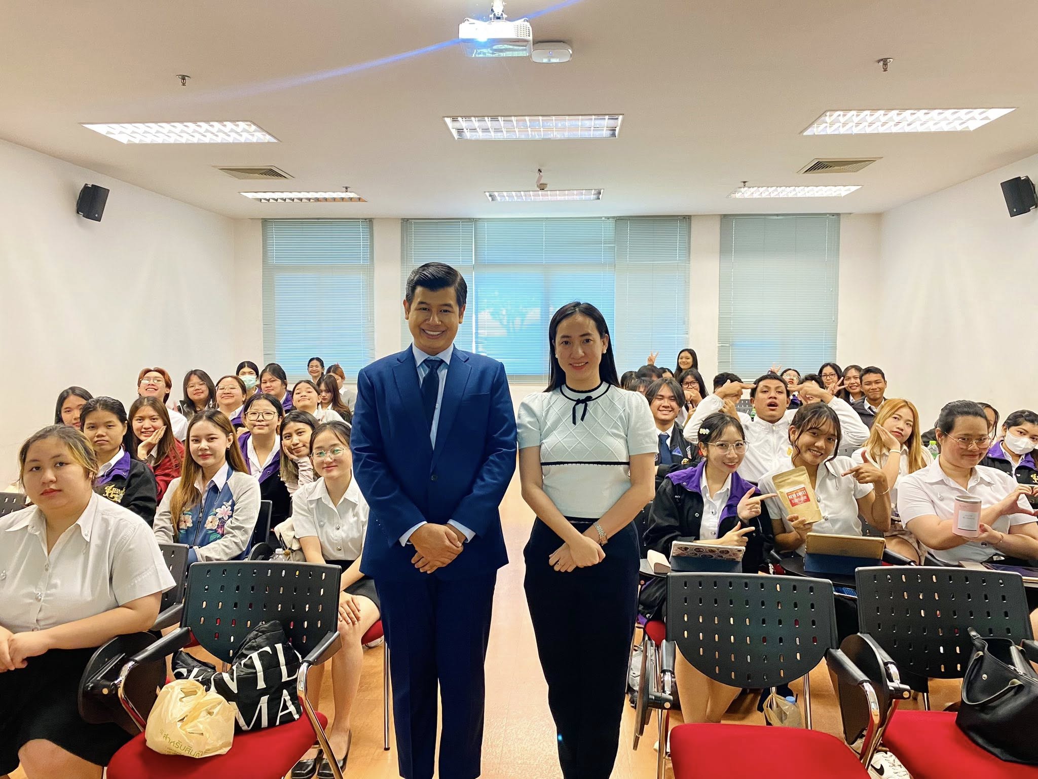 กิจกรรมสำนักวิชาพบนักศึกษา สำนักวิชาการจัดการ สาขาวิชาบริหารธุรกิจ (การจัดการธุรกิจบริการ) 