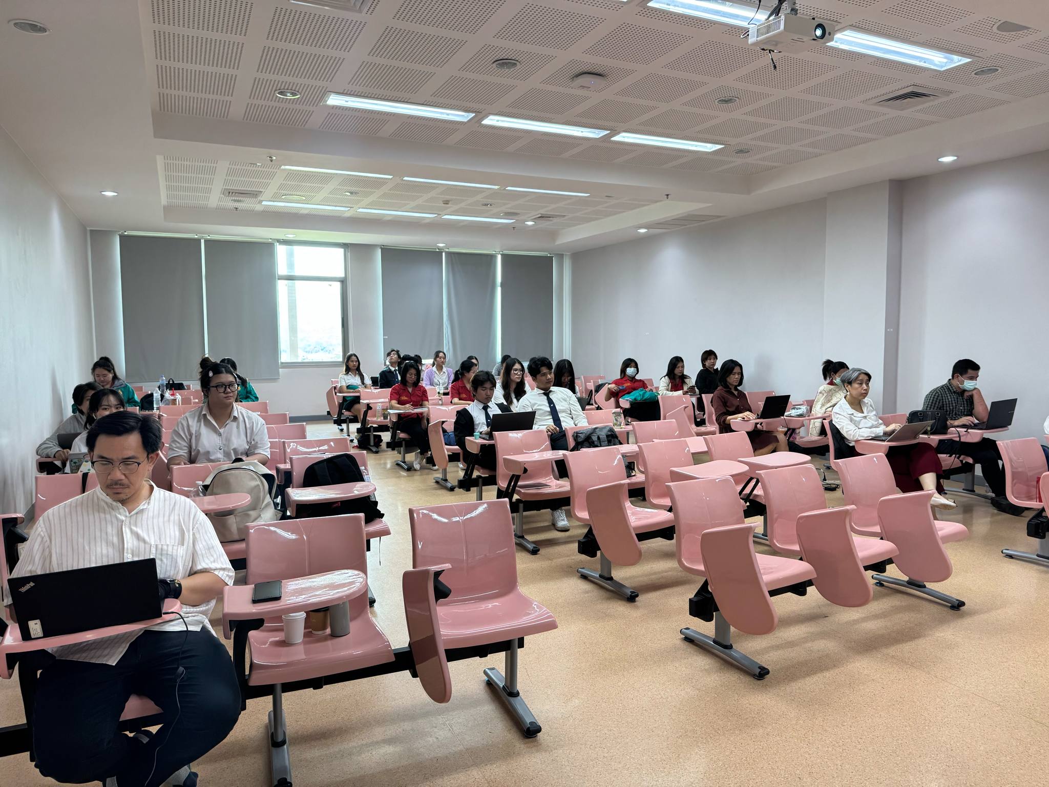 กิจกรรม CWIE Presentation 2/2024 | สาขาวิชาอานามัยสิ่งแวดล้อม สำนักวิชาวิทยาศาสตร์สุขภาพ